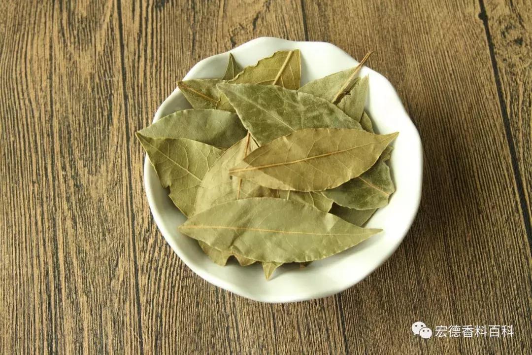 正宗油焖大虾怎么做,五香油焖大虾的做法