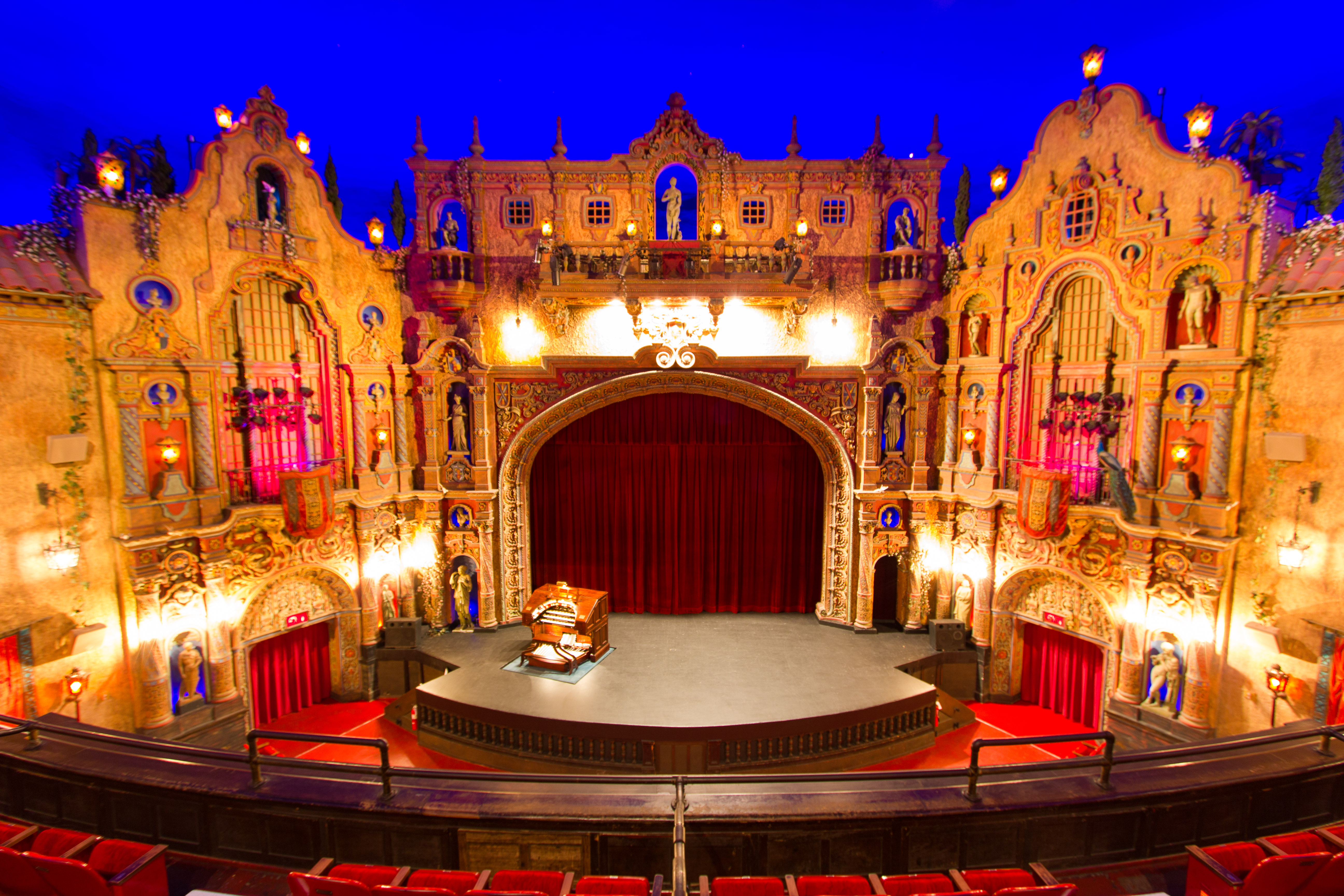 BBC和CNN推荐，必须打卡的21家影院