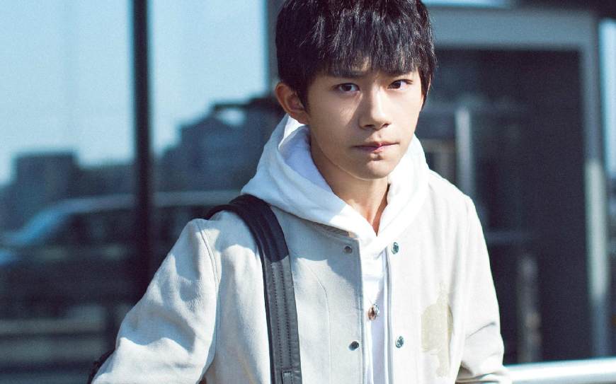 易烊千玺全能,易烊千玺一个动作涨粉