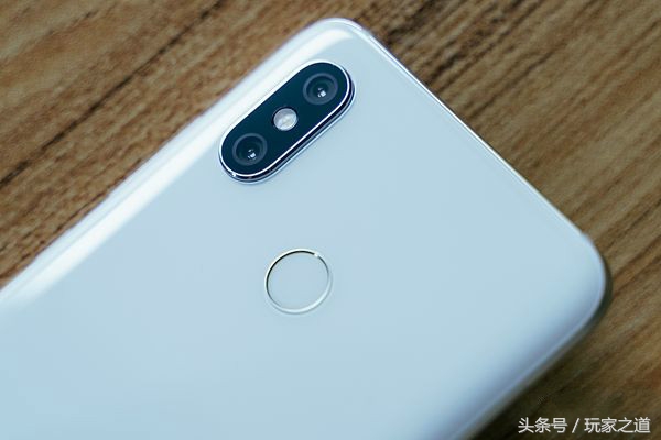 小米8到底怎么样,小米8手机卡顿反应慢怎么办