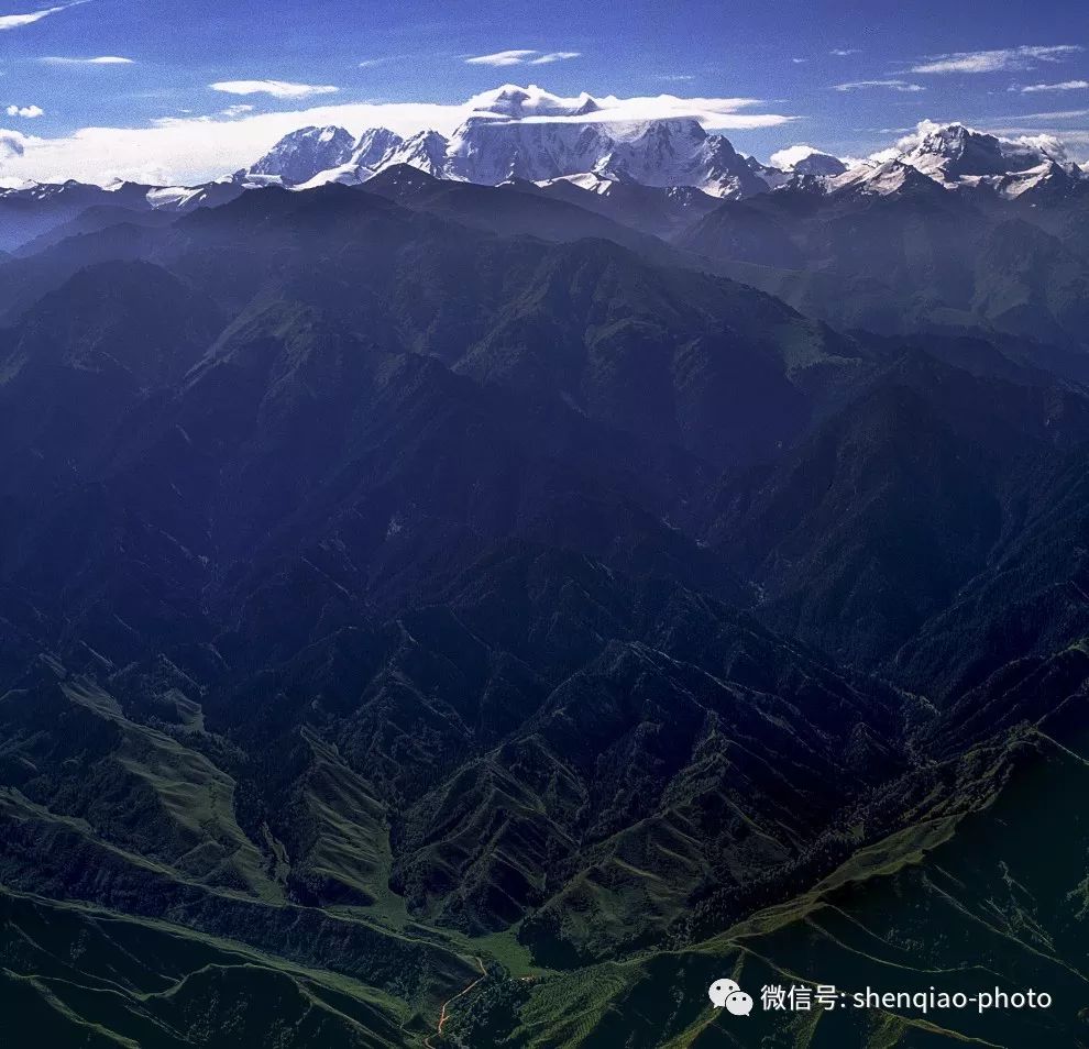 博格达峰的神山是什么,新疆第一神山博格达峰