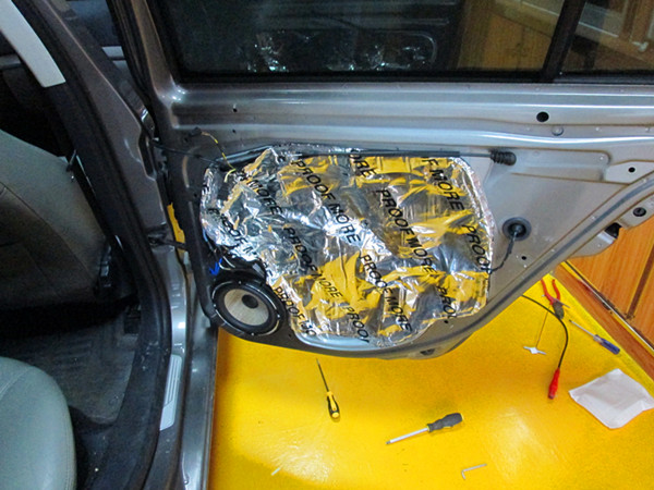 斯柯达明锐只因更好享受车内音乐汽车音响改装升级潍坊成功音响