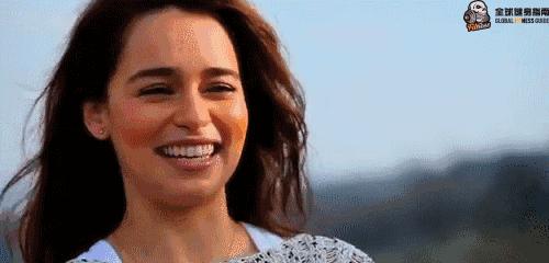 全裸出道的“龙妈”，身高157cm为啥能成为全球最性感女星？！