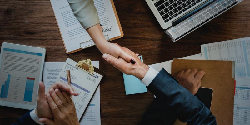 保险公司不给卖保险怎么卖,买保险保险公司不报销怎么办