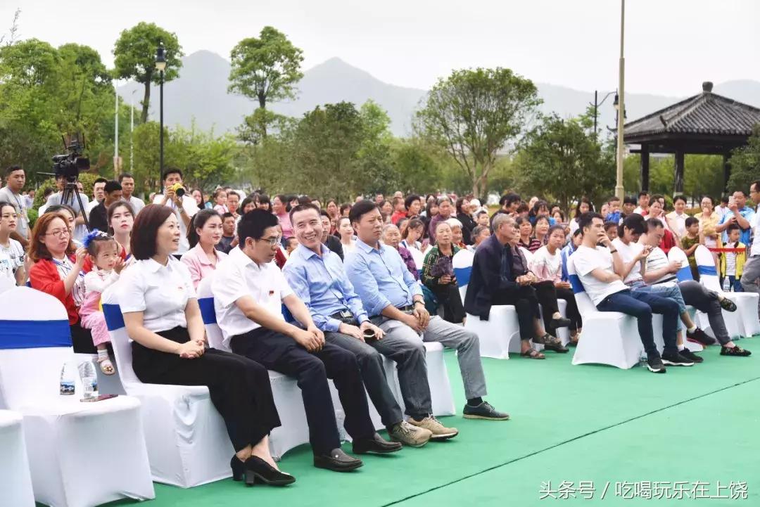 足球宝贝vs篮球宝贝,足球宝贝和苍蓝萌兔