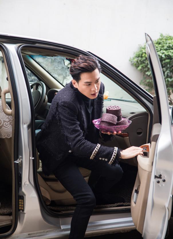 自带服装进组的明星,自带道具进组拍戏的女明星