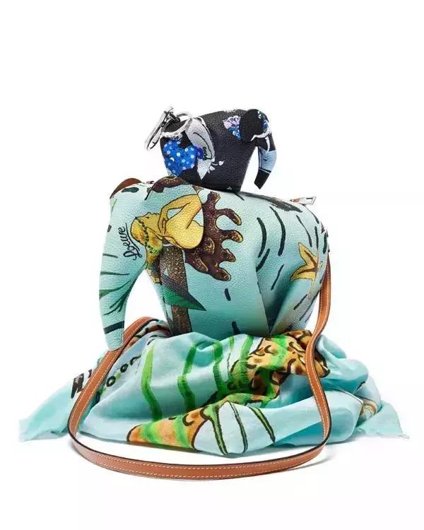 loewe同款包,loewe小象包能装吗