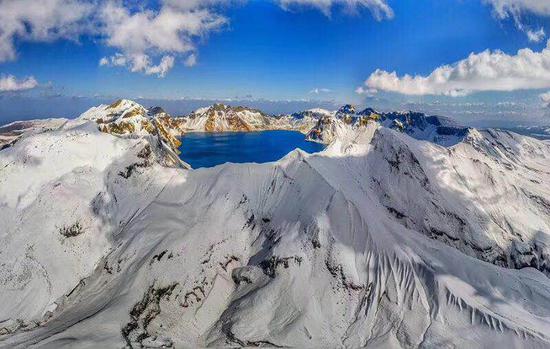 长白山天池和西湖,美丽而令人向往的长白山天池