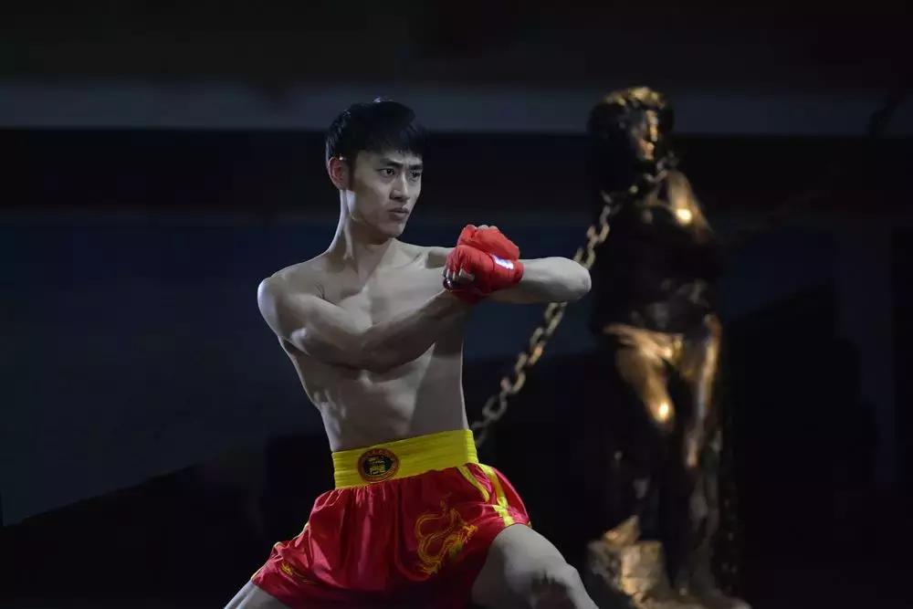 功夫跟球类结合的电影,关于功夫和足球的电影