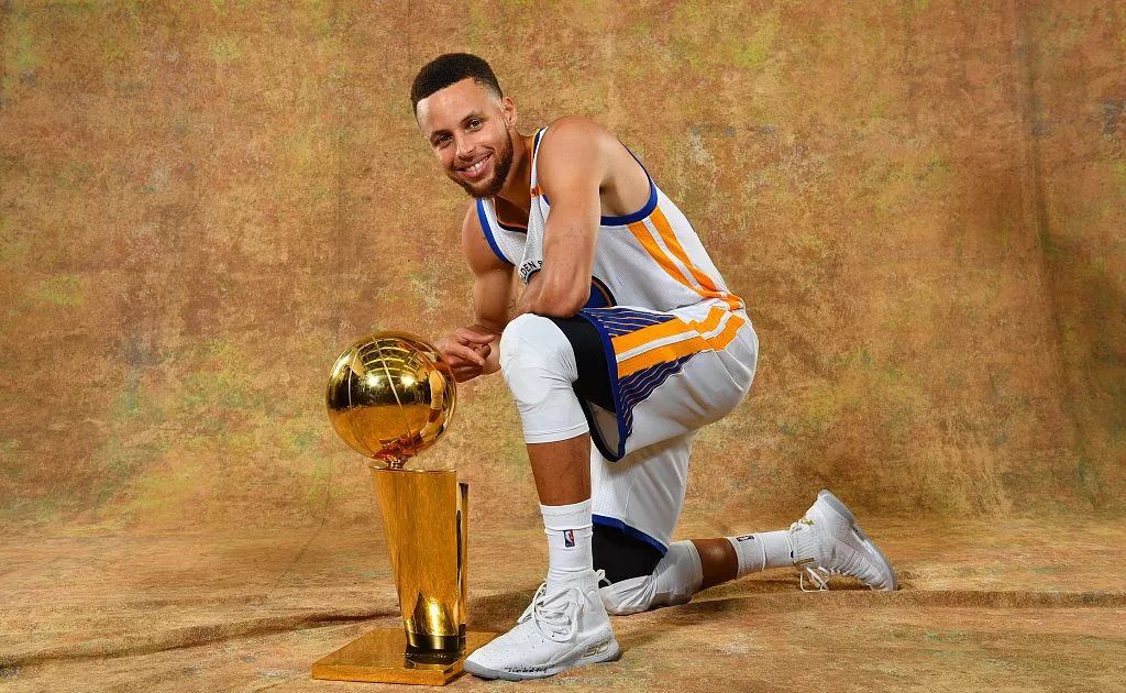 郑州80后插画师笔下的库里，也许有总决赛之后他想要的生活