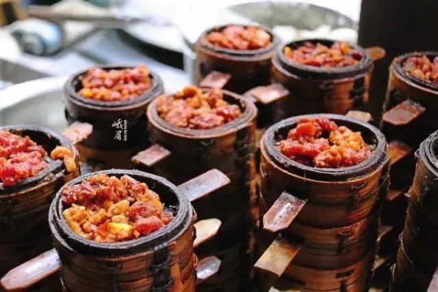 带着女生去峨眉山,带着女友穷游