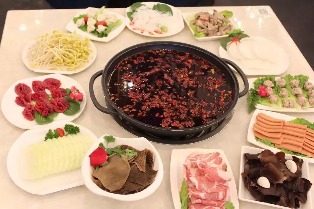 到重庆吃四川火锅,到重庆吃火锅重庆的火锅香
