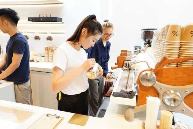 arabica西班牙拿铁冰的还是热的,arabica拿铁