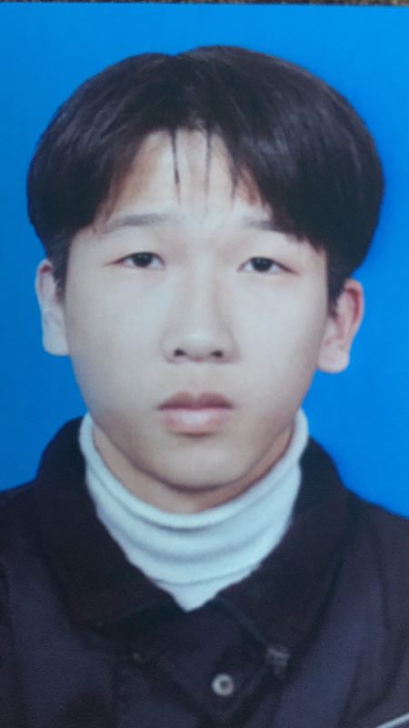 00后小毅奋斗承担家庭负债困难——麦果陈毅