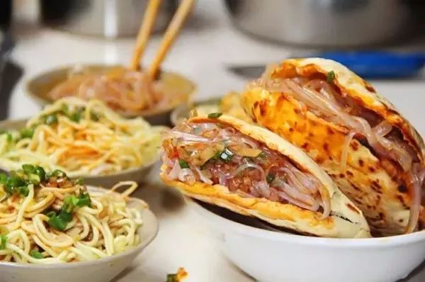 自贡菜好吃还是内江菜好吃,四川自贡最正宗的盐帮菜