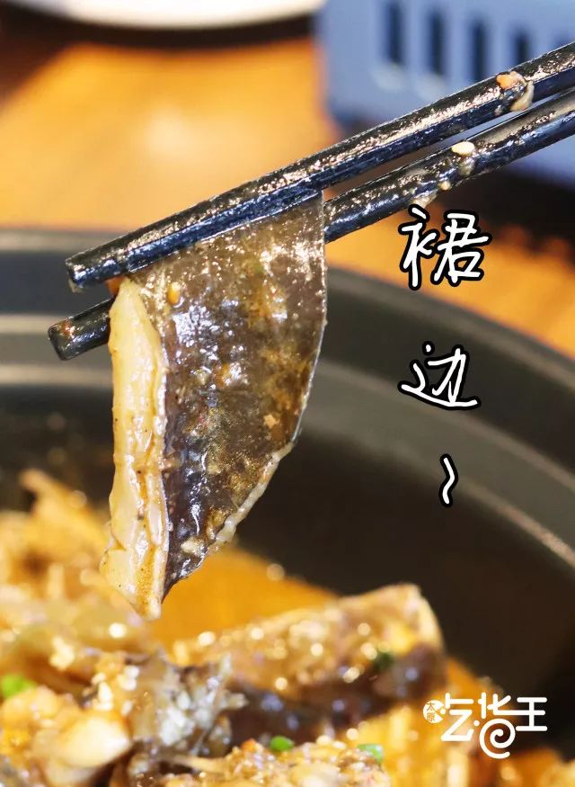 这家餐厅怎么做的如此火爆,这家餐厅的菜品丰富多样