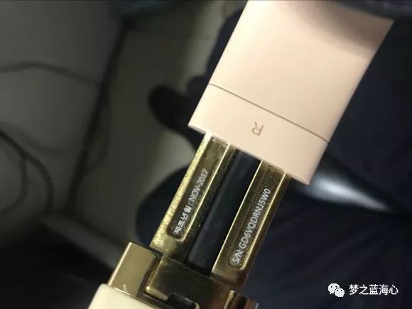 托人从香港带回来的beatsstudio3wireless录音师三代蓝牙怎么看起来有点怪？