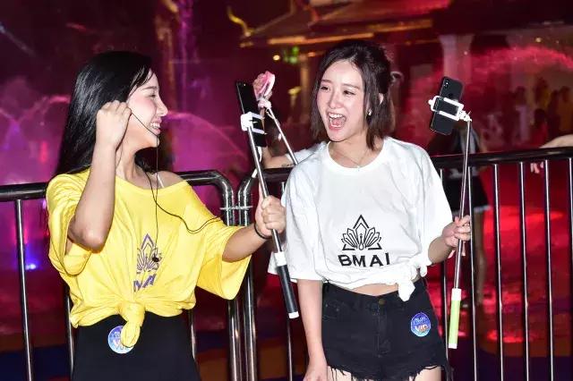 泼水节锦绣中华,锦绣中华泼水节夜场什么时候结束