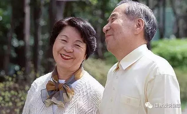 老人便秘怎么快速排便民间秘方,罗大伦中医60个秘方调理便秘