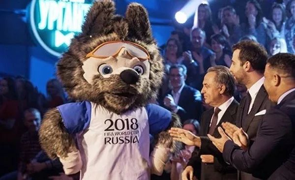 白岩松盘点本届世界杯特殊之处,白岩松谈中国足球比赛