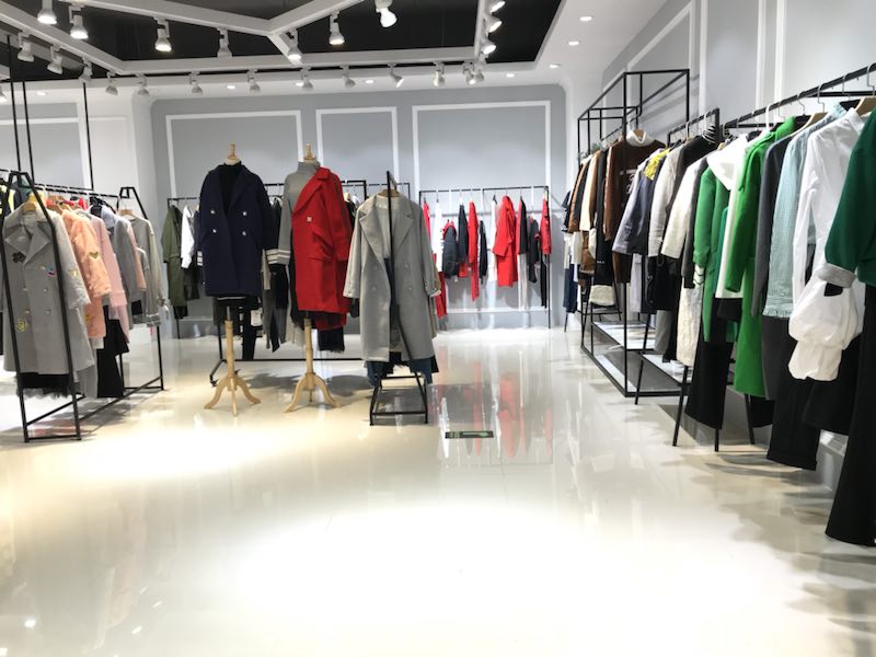 广州锦东尾货服装品牌批发城地址,广州潮牌女装尾货怎么样