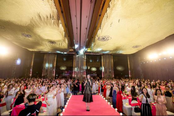 蔻辰网红店,体验网红探店