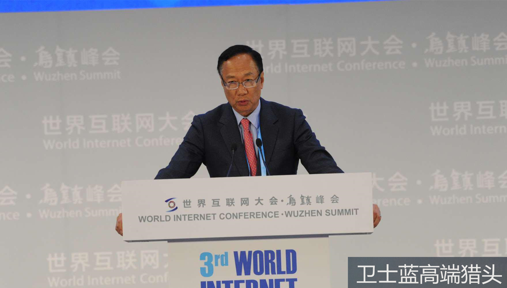 美国*底卧**潜入富士康9个月，搜集血汗工厂证据，员工公开信要加薪