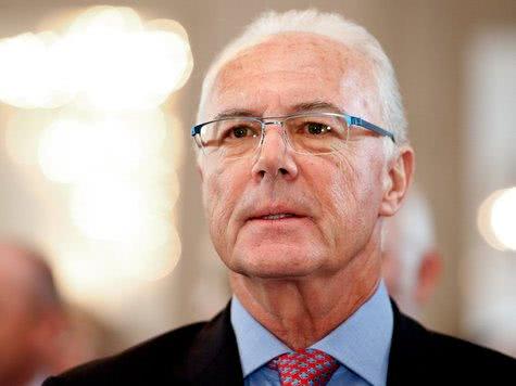 日韩世界杯黑暗时刻贝肯鲍尔,贝肯鲍尔君临天下庆祝动作