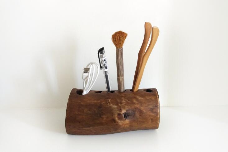 这么好看的田园风笔筒，原来是用快递盒和枯树枝做的，复古文艺范