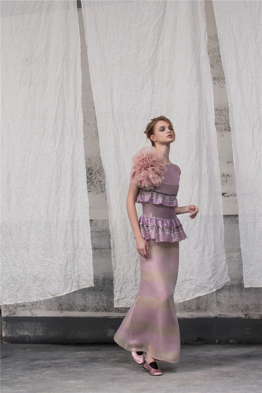 giorgioarmani女装风格,意大利奢侈品牌giorgioarmani