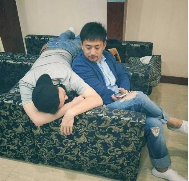 努力努力再努力张艺兴微博,努力努力再努力张艺兴作文