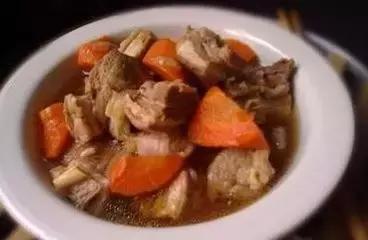羊肉煲汤补肾配方视频,羊肉炖什么药材补肾壮阳