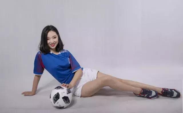 空姐和空姐格斗,空姐足球