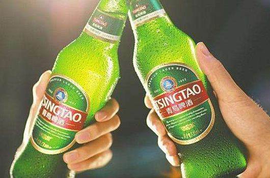 有关足球的啤酒,为足球加油助威