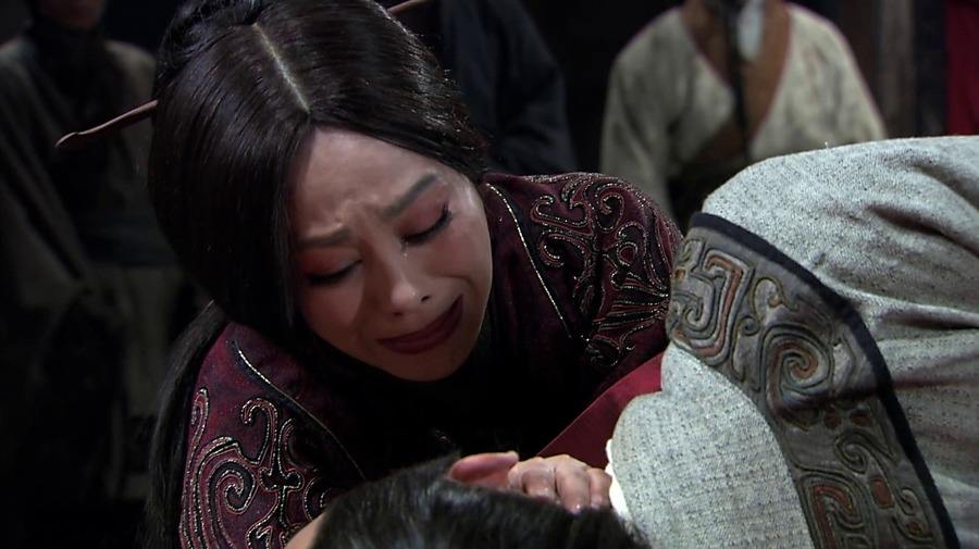 太后：男宠必须为我陪葬！大臣：不可！他与先王在地下相遇会尴尬