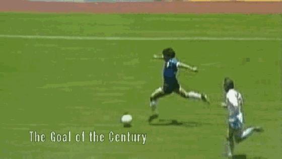 足球场上最靓的仔不接受任何反驳,足球是最好的运动不接受反驳