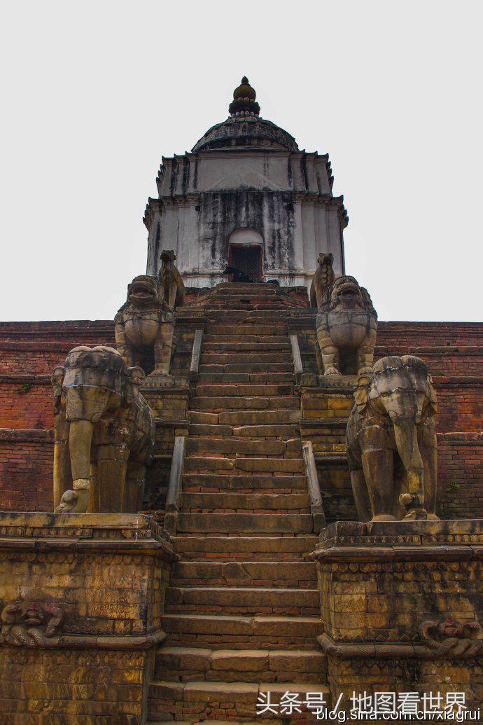 高山王国，千佛之国，佛教发源地，世界唯一非矩形*旗国**——尼泊尔