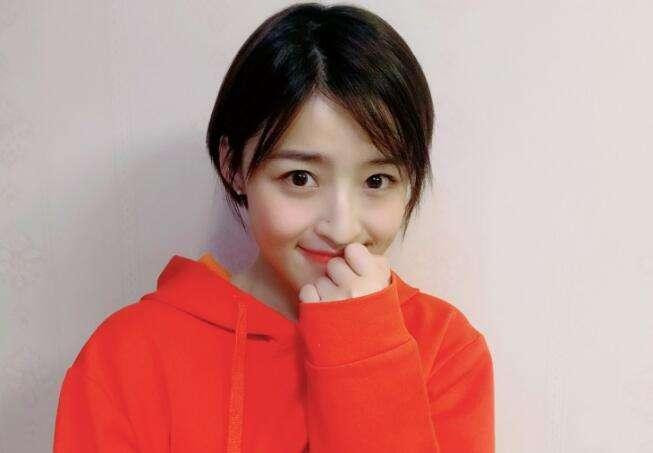 杨茗茗18世界杯,央视足球女主持人杨茗茗