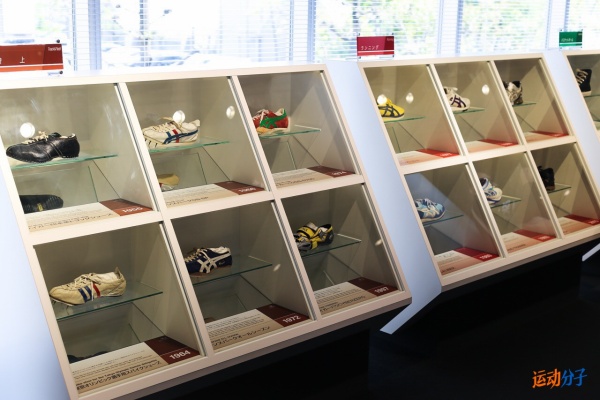 asics跑鞋历史,asics亚瑟士跑鞋之王从何而来