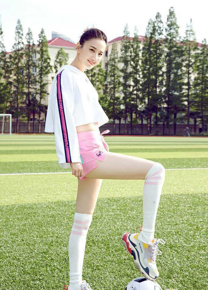 黄圣依穿足球装,黄圣依少林足球