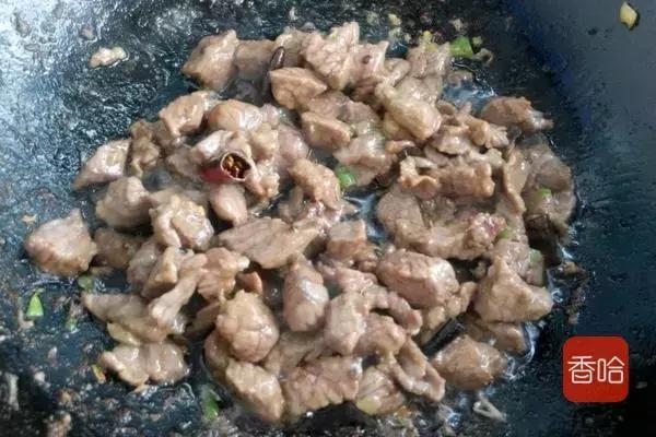 怎样做豌豆炒菜吃的多,豌豆炒米饭最好吃的做法