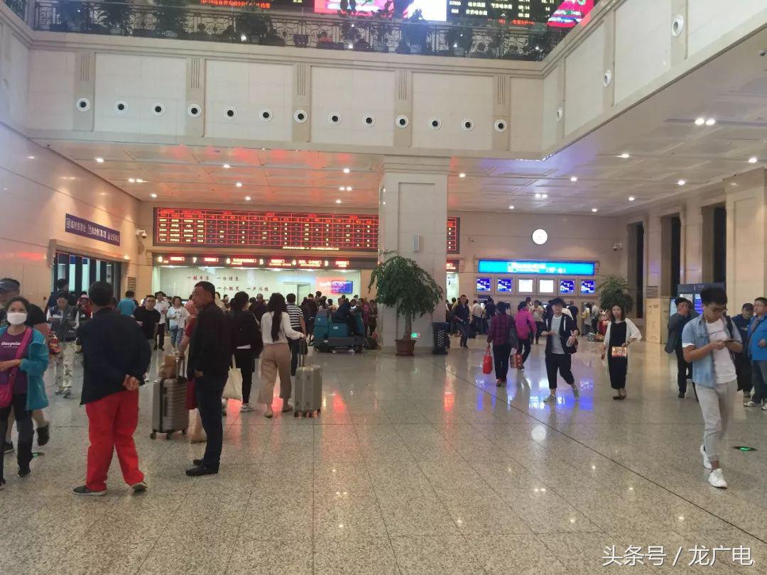 端午小长假来啦,哈站喊你提前取票!