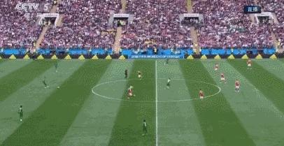 普京观看世界杯揭幕战,世界杯普京名场面