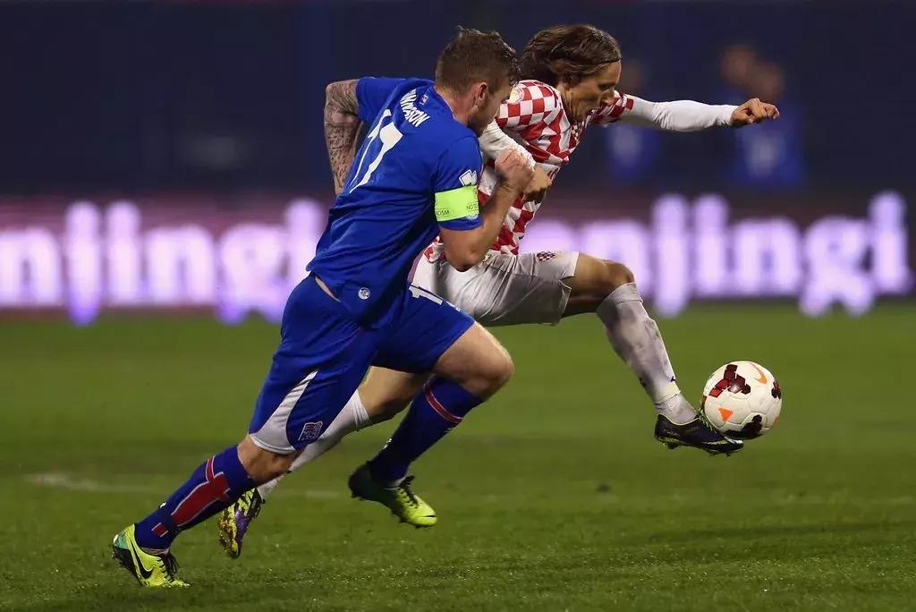 冰岛足球队维京怒吼由来,冰岛队长亲笔