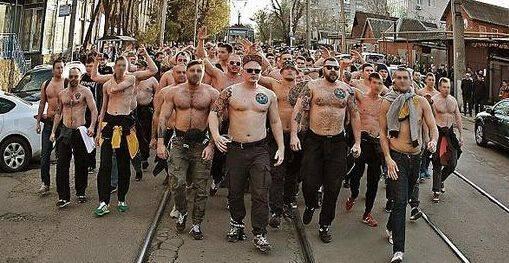 俄罗斯美女挑战,俄罗斯姑娘喝伏特加酒