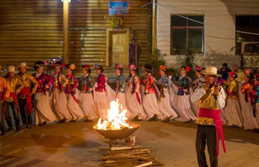 西昌泸沽湖住宿酒店推荐好一点,泸沽湖自由行住宿推荐