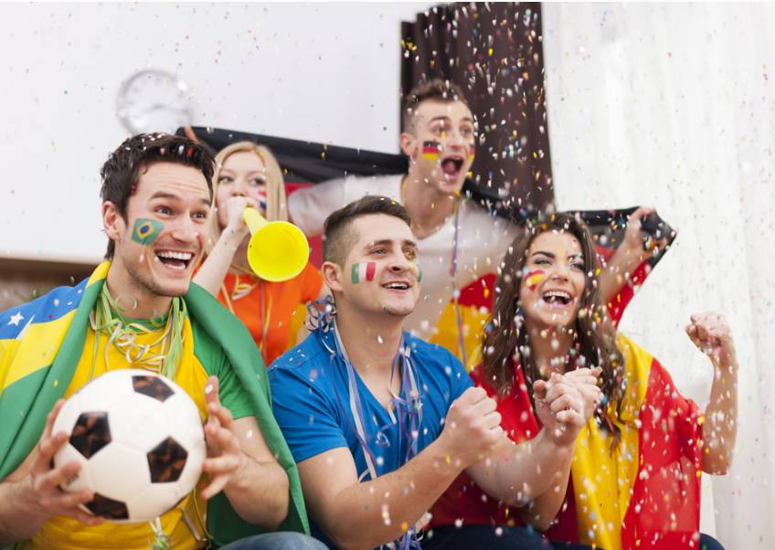 人工智能踢足球,人工智能足球视频大全