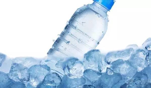 喝冰水对跑步表现有影响吗,跑步小腿抽筋怎么回事