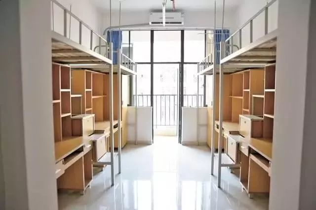 这7所大学宿舍那叫一个美,再看看自己的,简直没法比