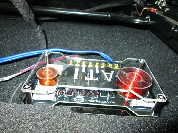 起亚k5音响改装最佳效果,起亚k5凯酷顶配改装音响